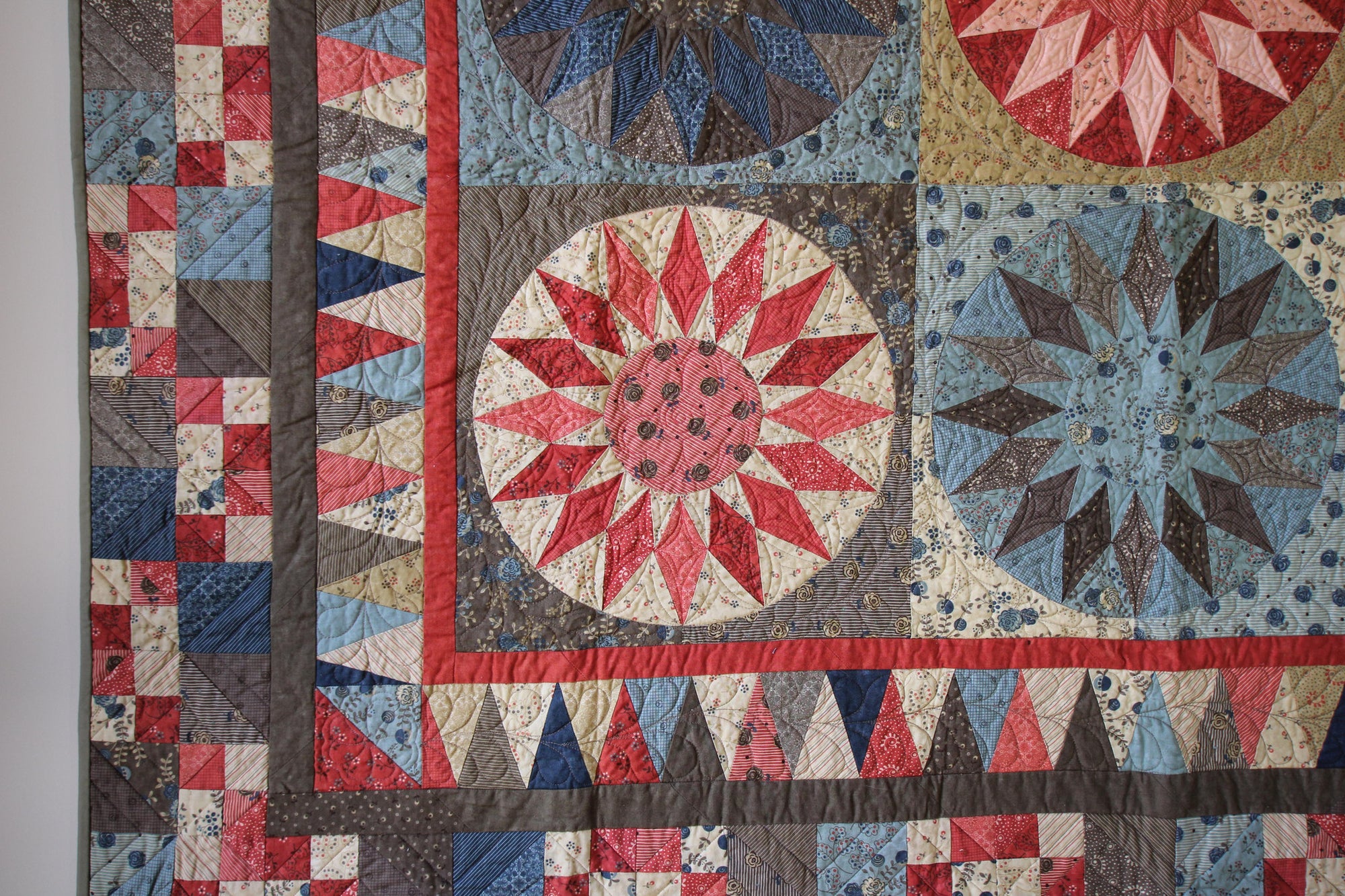 Everlasting Sunburst Quilt Pattern - Pine Valley Quilts