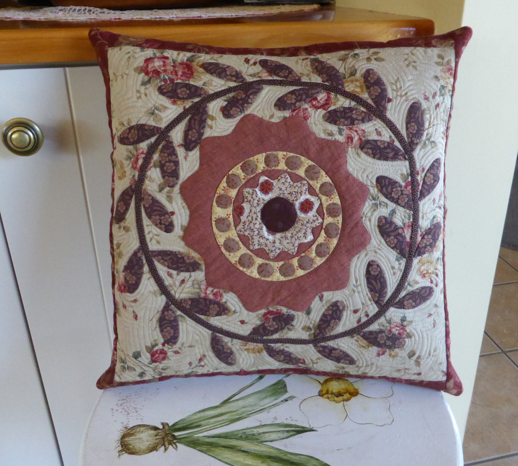 Wreath Cushion Pattern - Pine Valley Quilts